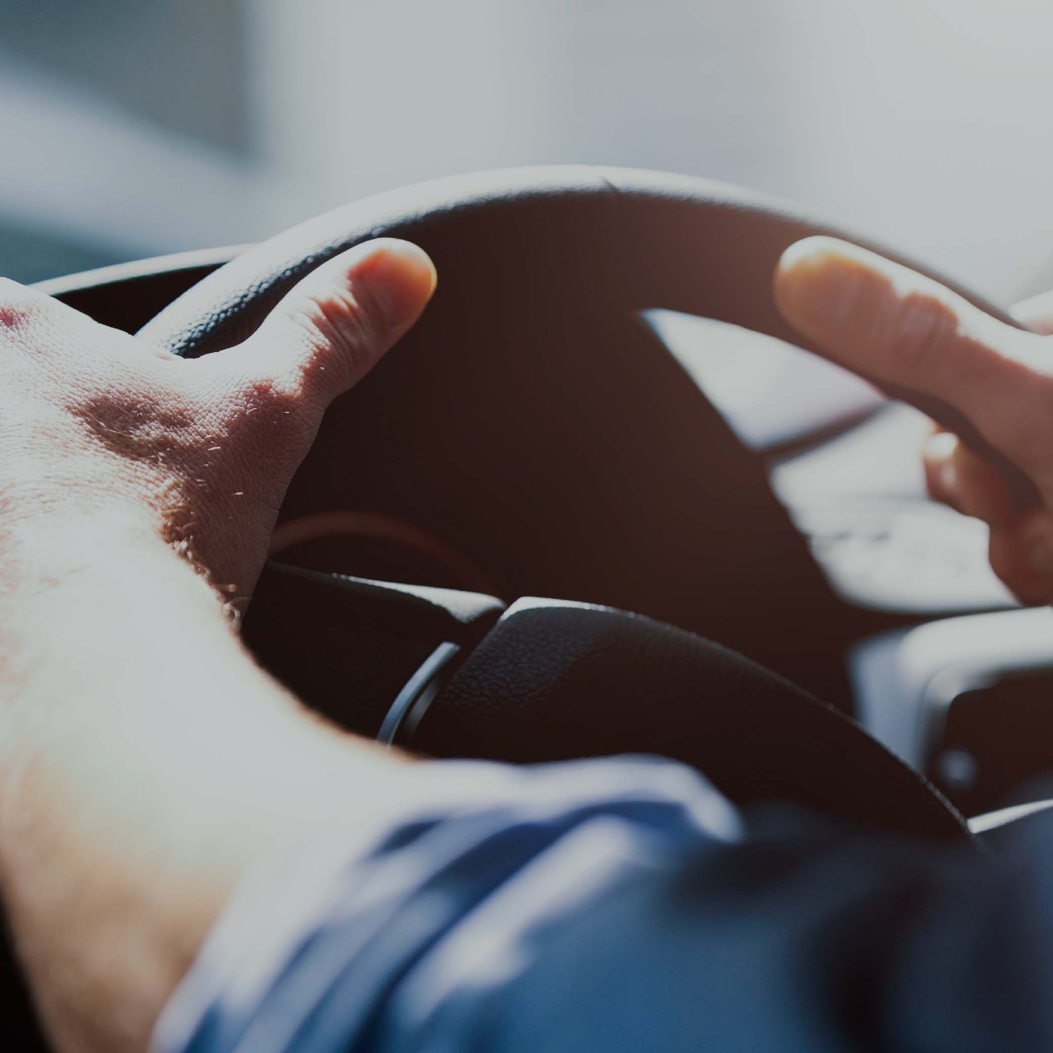 Maserati hands on steering wheel image